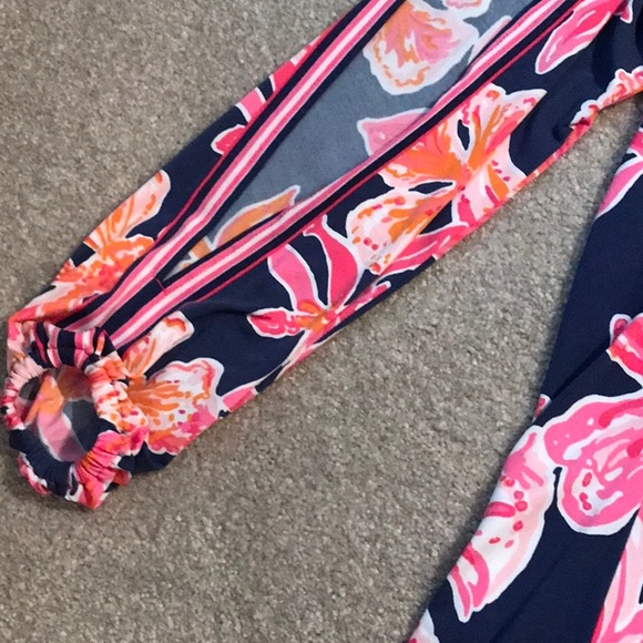 Lilly Pulitzer v neck dress with open sleeves - Picture 2 of 6